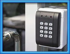 Skokie Locksmith Service Skokie, IL 847-462-7231 Skokie Locksmith Service Skokie, IL 847-462-7231 - comm-home-68-35mod